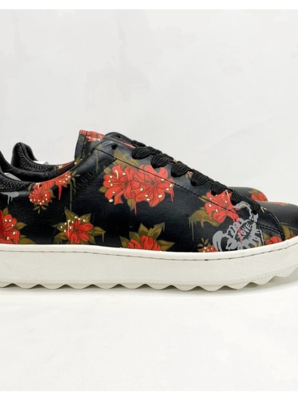COACH X BASEMAN C101 Wild
Lily Lo Top Sneaker size 11.5